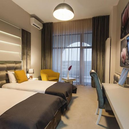 Hotel Edma Александрия Екстериор снимка