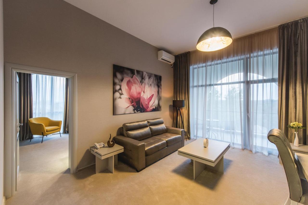 Hotel Edma Александрия Екстериор снимка